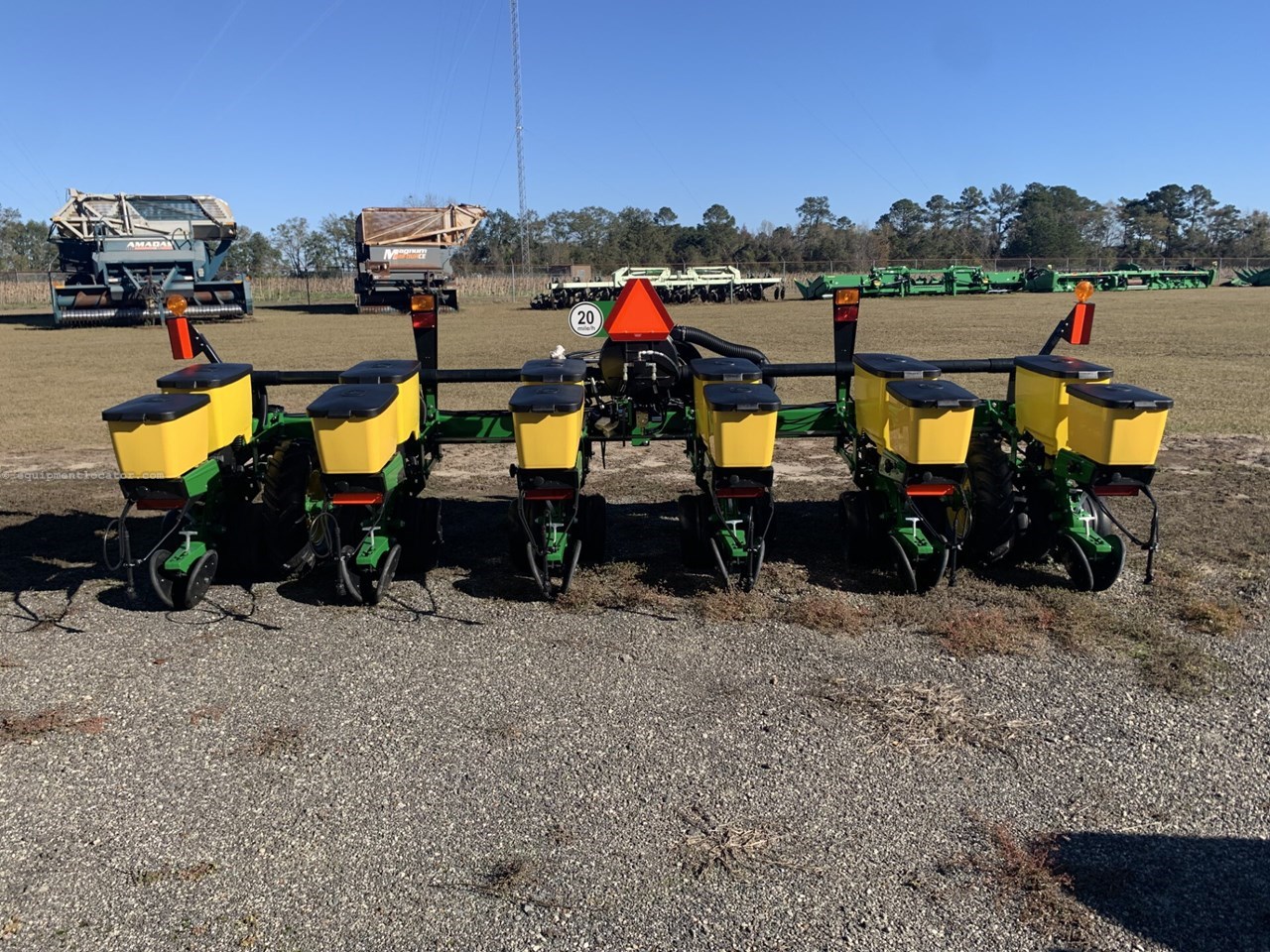 2025 John Deere 1705 Image 3