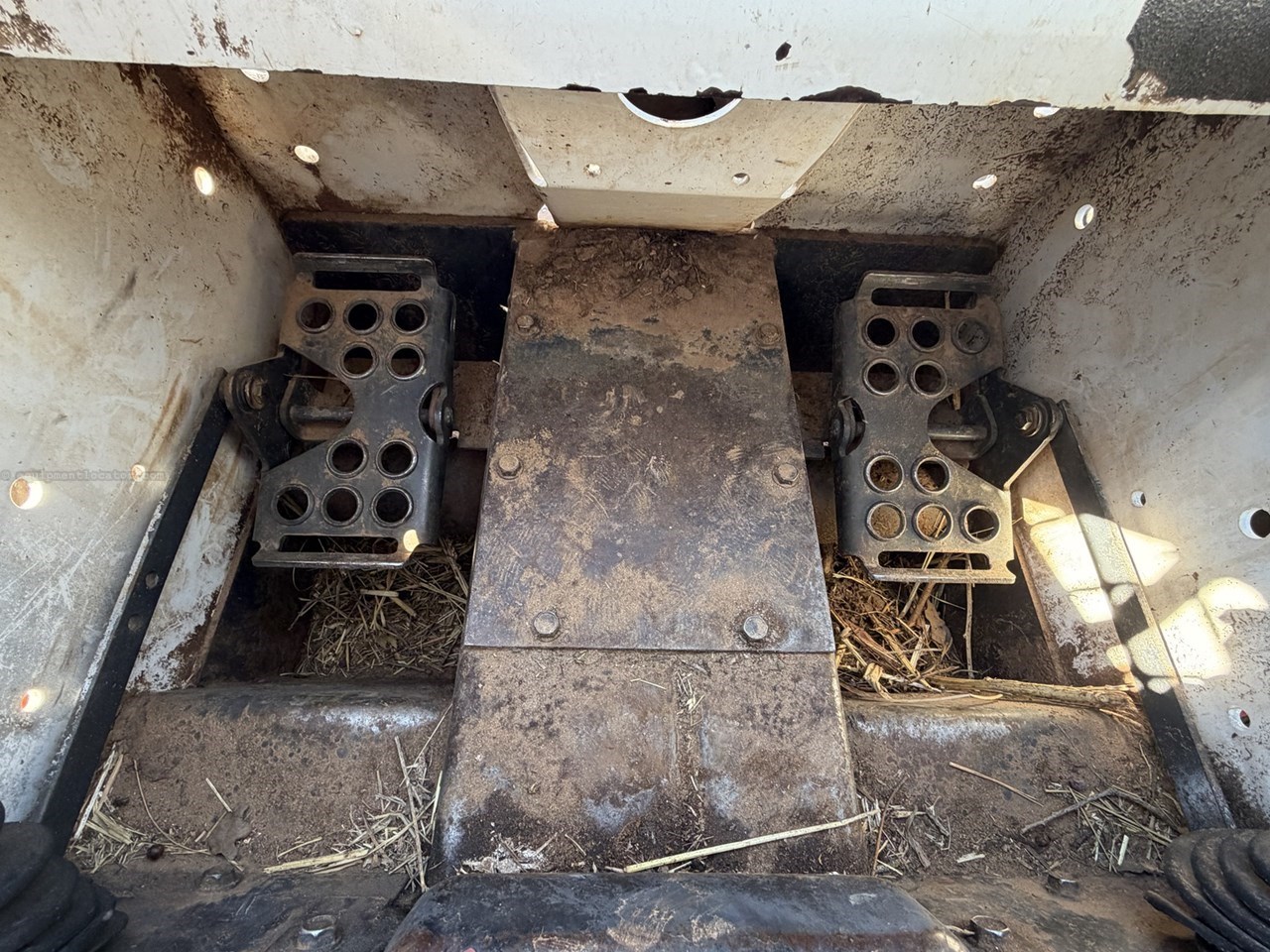 2005 Bobcat S130 Image 10