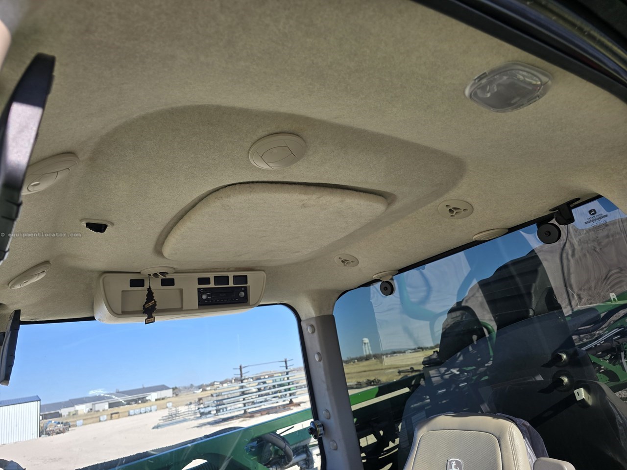 2020 John Deere R4044 Image 10