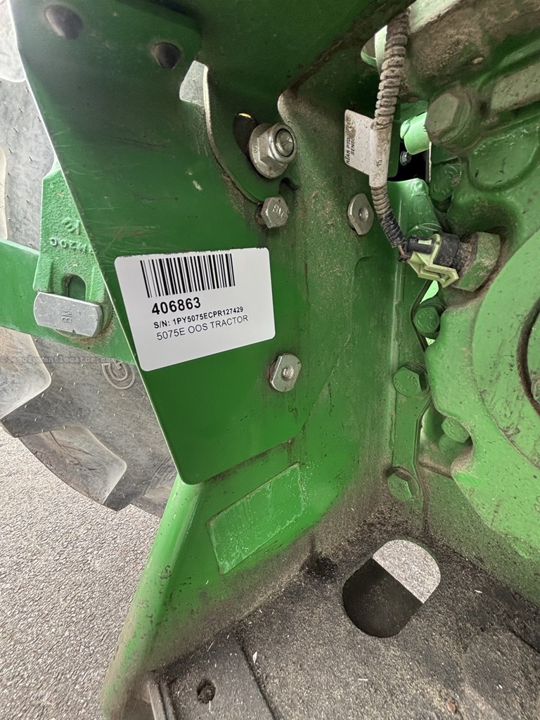 2023 John Deere 5075E Image 10