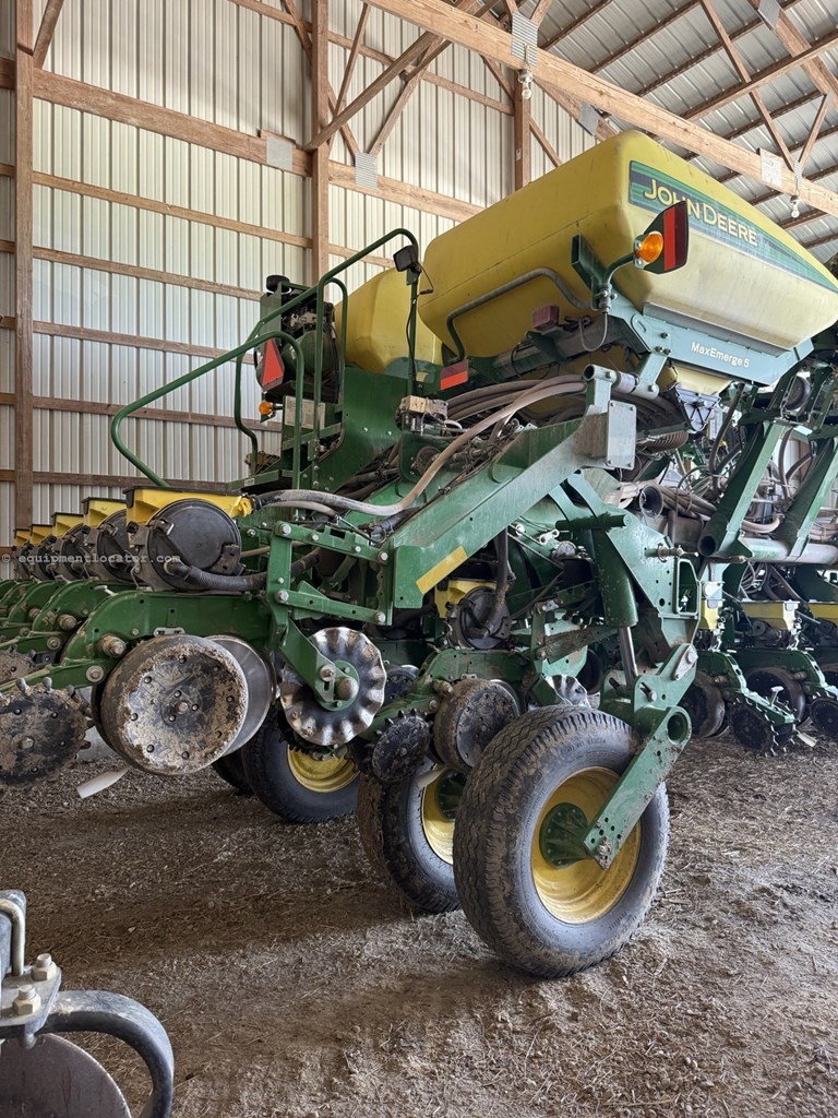 2015 John Deere 1795 Image 10
