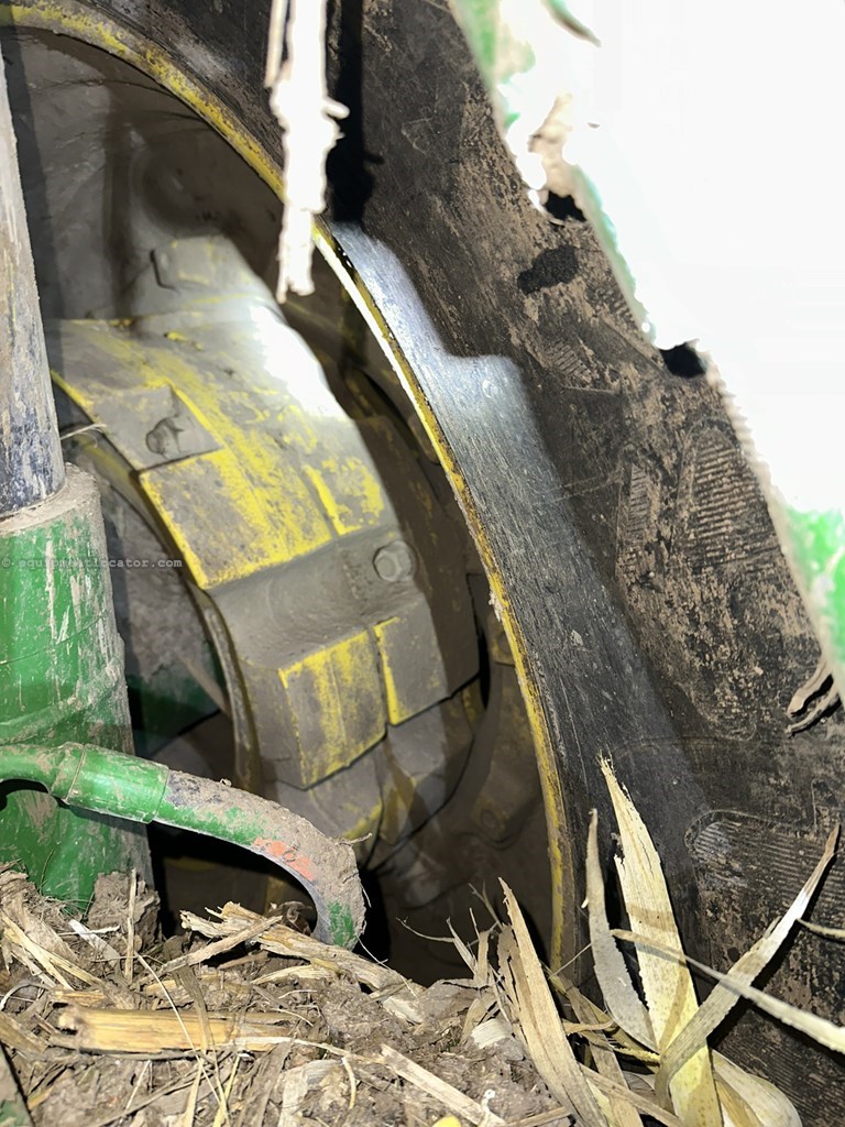 2010 John Deere 8295R Image 10