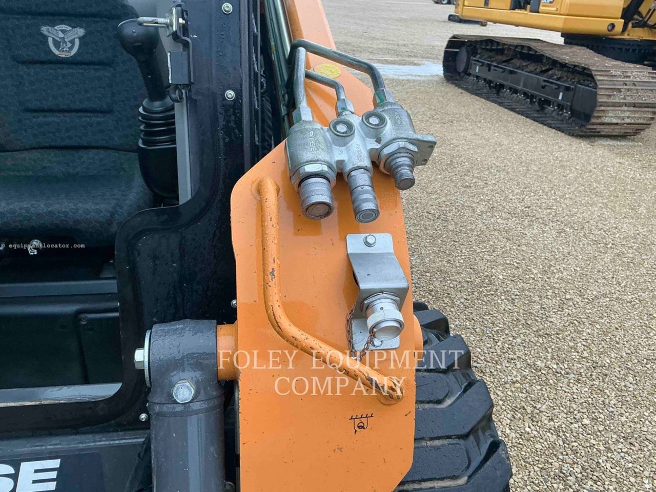 2024 Case SV280B Image 13