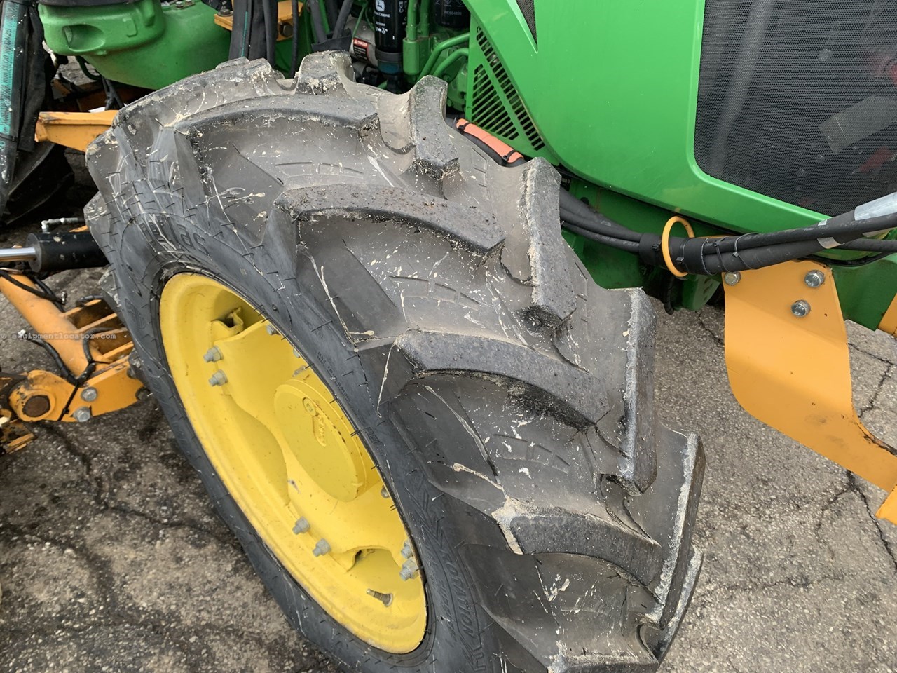 2018 John Deere 5115M Image 10
