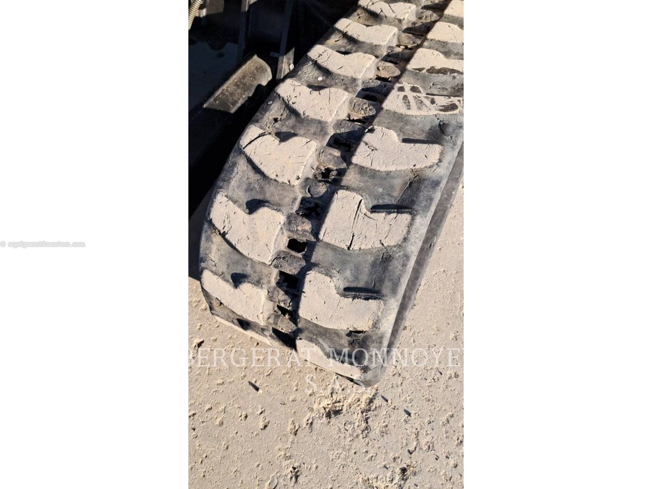 2021 Caterpillar 302.7D CR Image 10