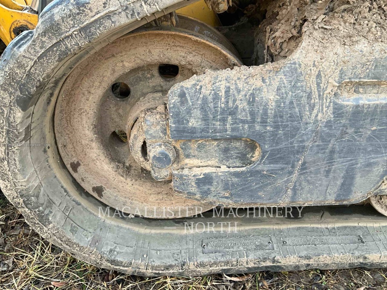 1900 John Deere 317G Image 10