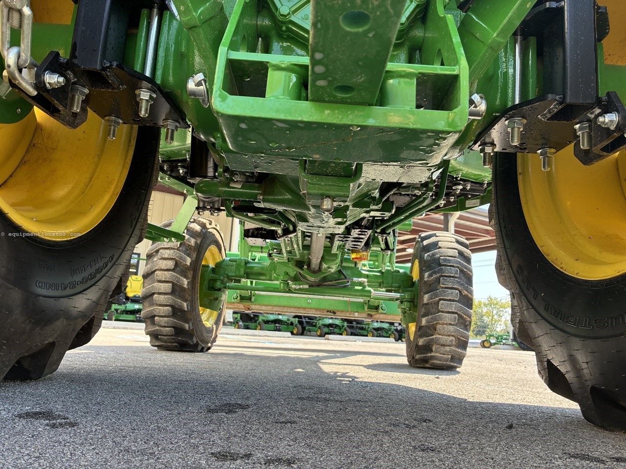 2021 John Deere 4044M Image 10