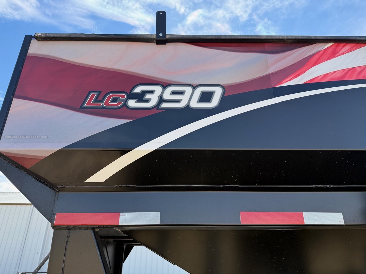 2023 J & M 390 Image 10