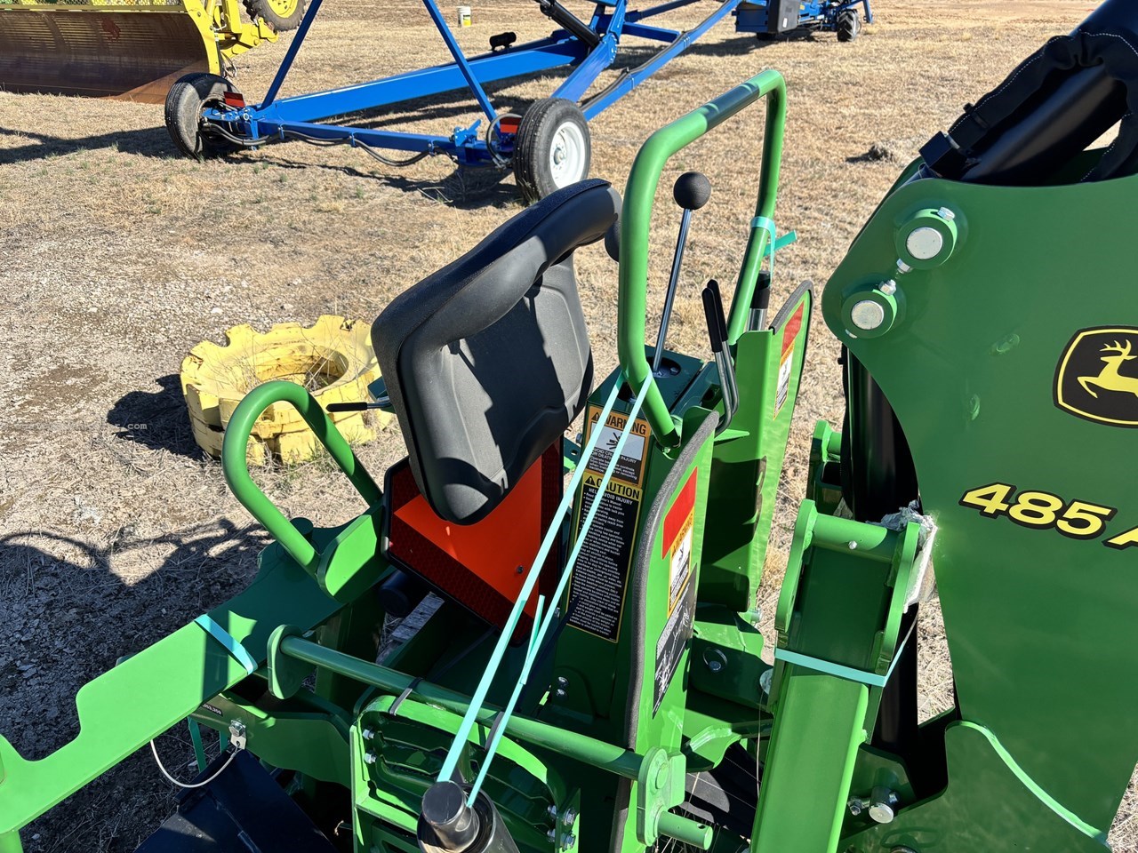 2022 John Deere 485A Image 10