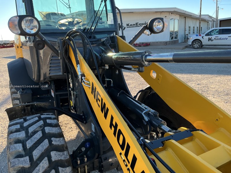 2025 New Holland W80C Image 10