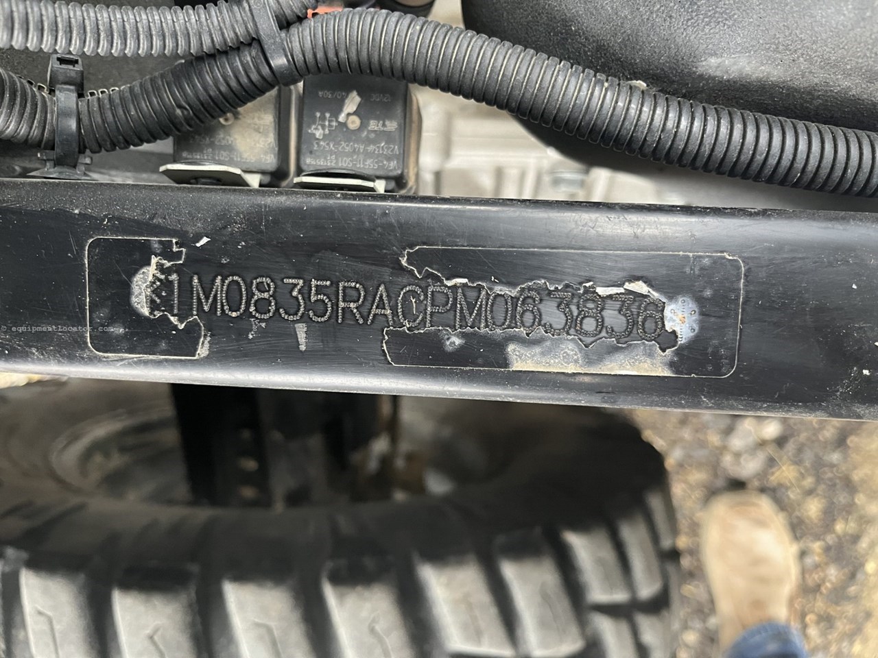 2023 John Deere XUV 835R Image 10