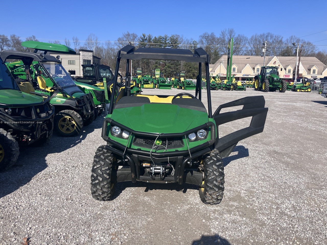 2021 John Deere 590M Image 4
