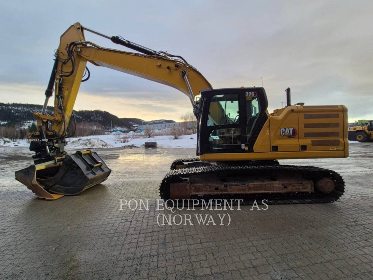 2022 Caterpillar 326-07 Image 10