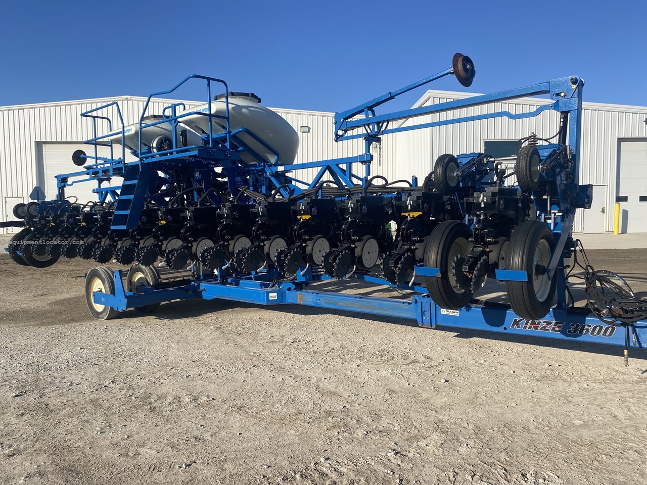 2013 Kinze 3600 Image 10