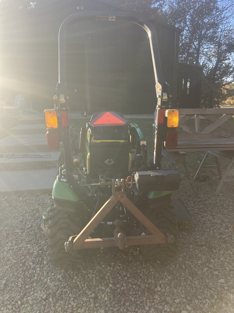 2019 John Deere 1025R Image 2