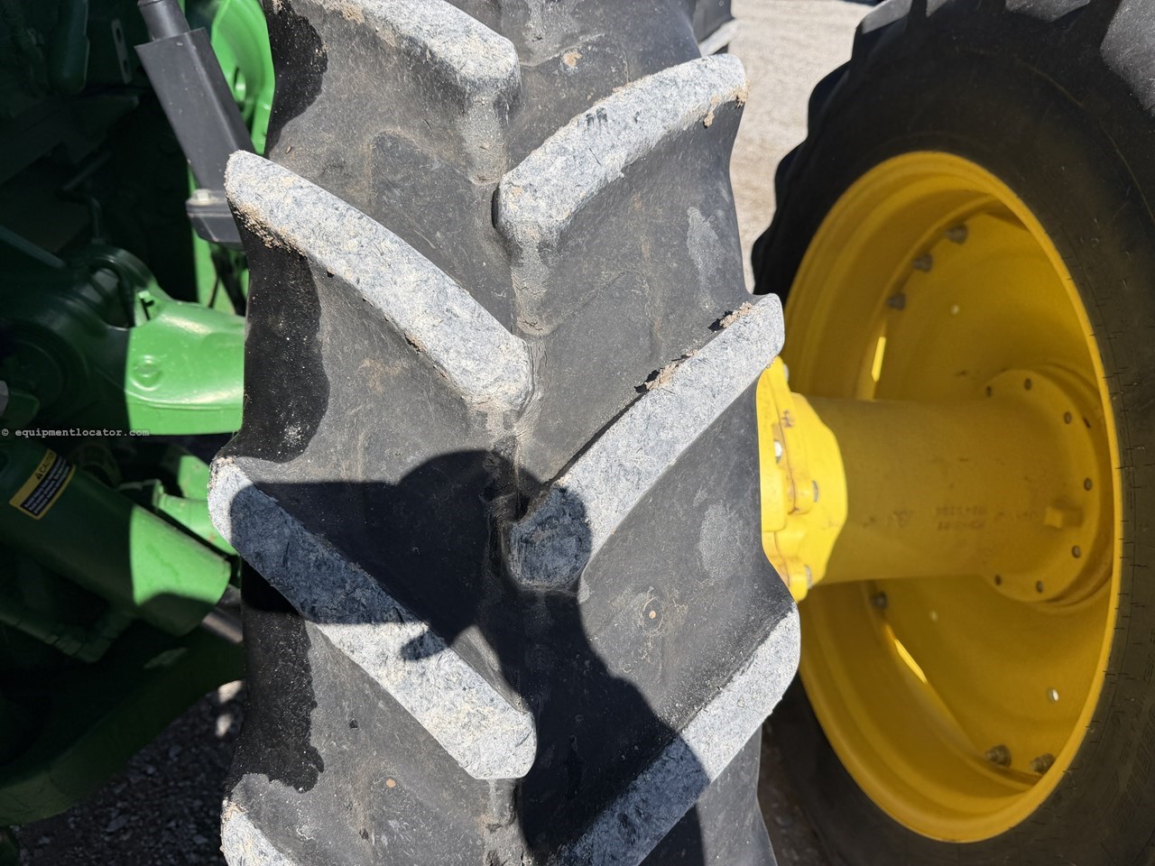 2017 John Deere 8400R Image 10