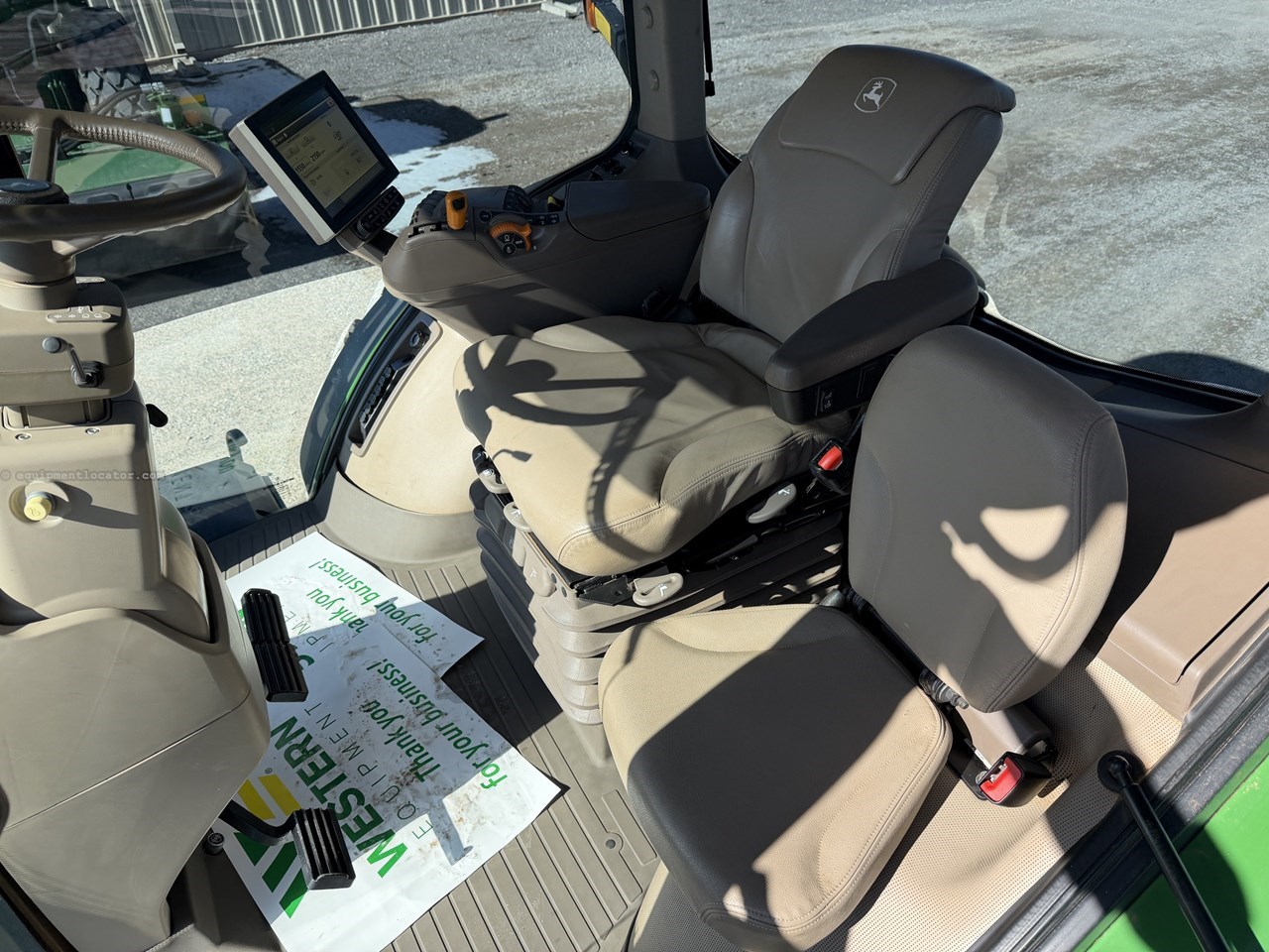 2017 John Deere 8400R Image 31