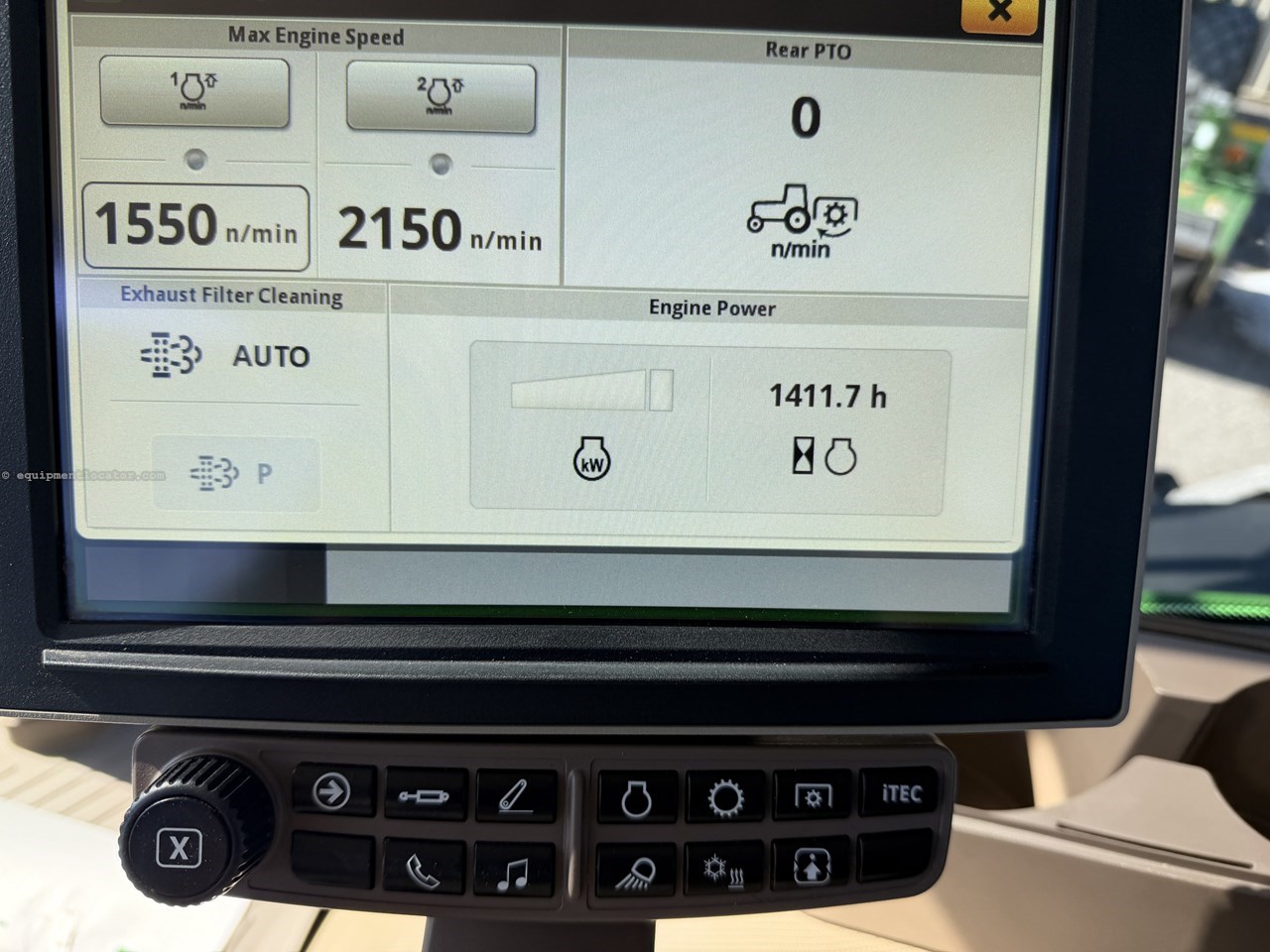 2017 John Deere 8400R Image 34