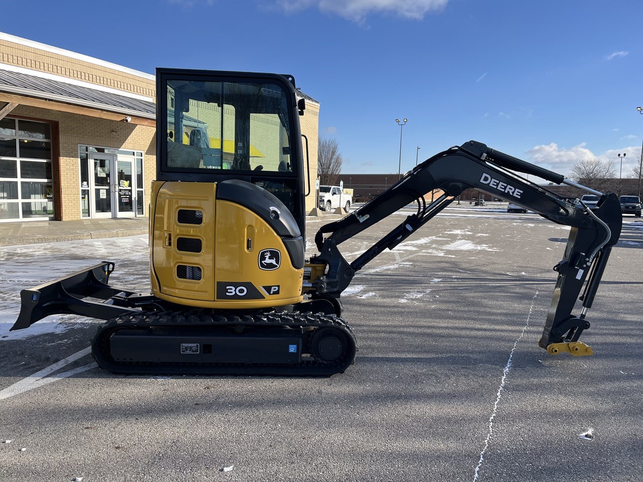 2025 John Deere 30 P Image 2