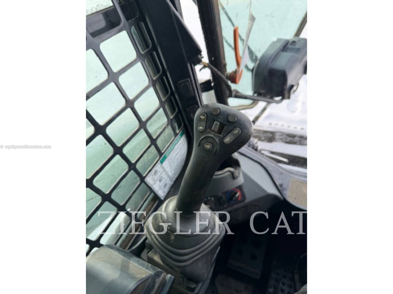 2018 Bobcat T630 Image 10