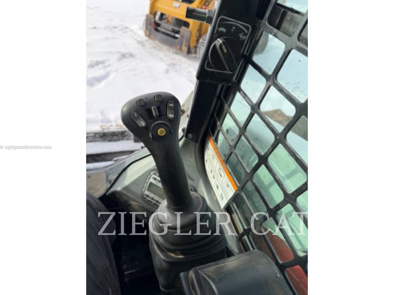 2018 Bobcat T630 Image 13