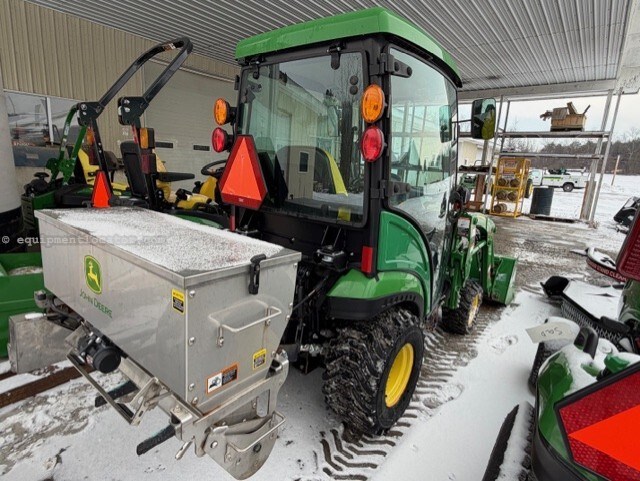 2020 John Deere 1025R Image 2