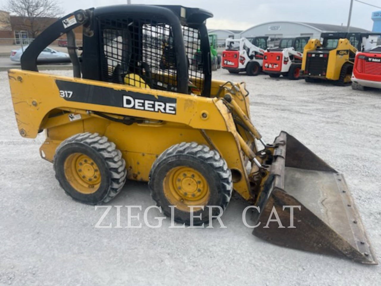 2005 John Deere 317 Image 2