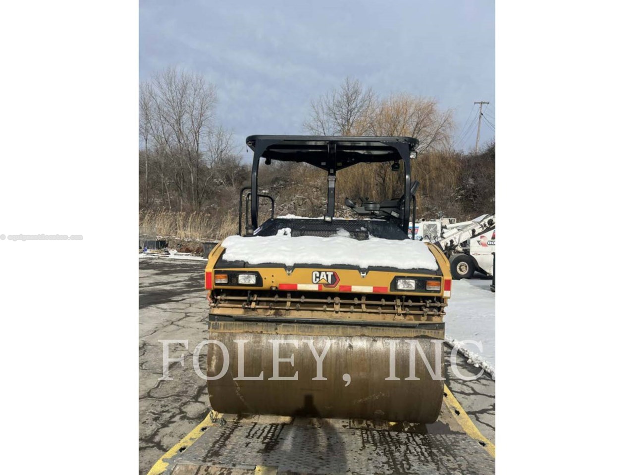 2023 Caterpillar CB13 Image 4