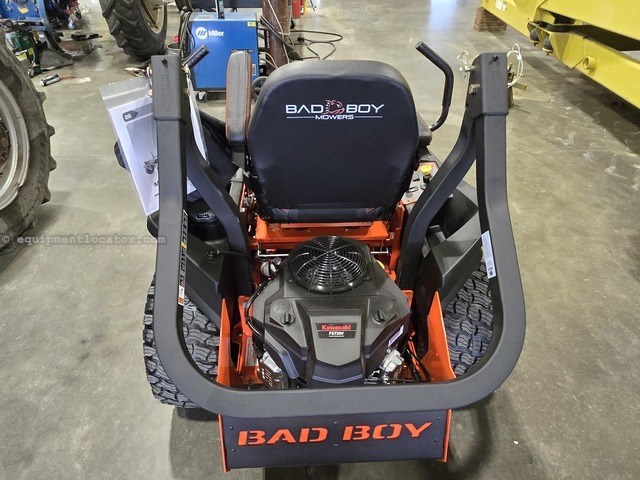 2026 Bad Boy MAVERICK 60" Image 4
