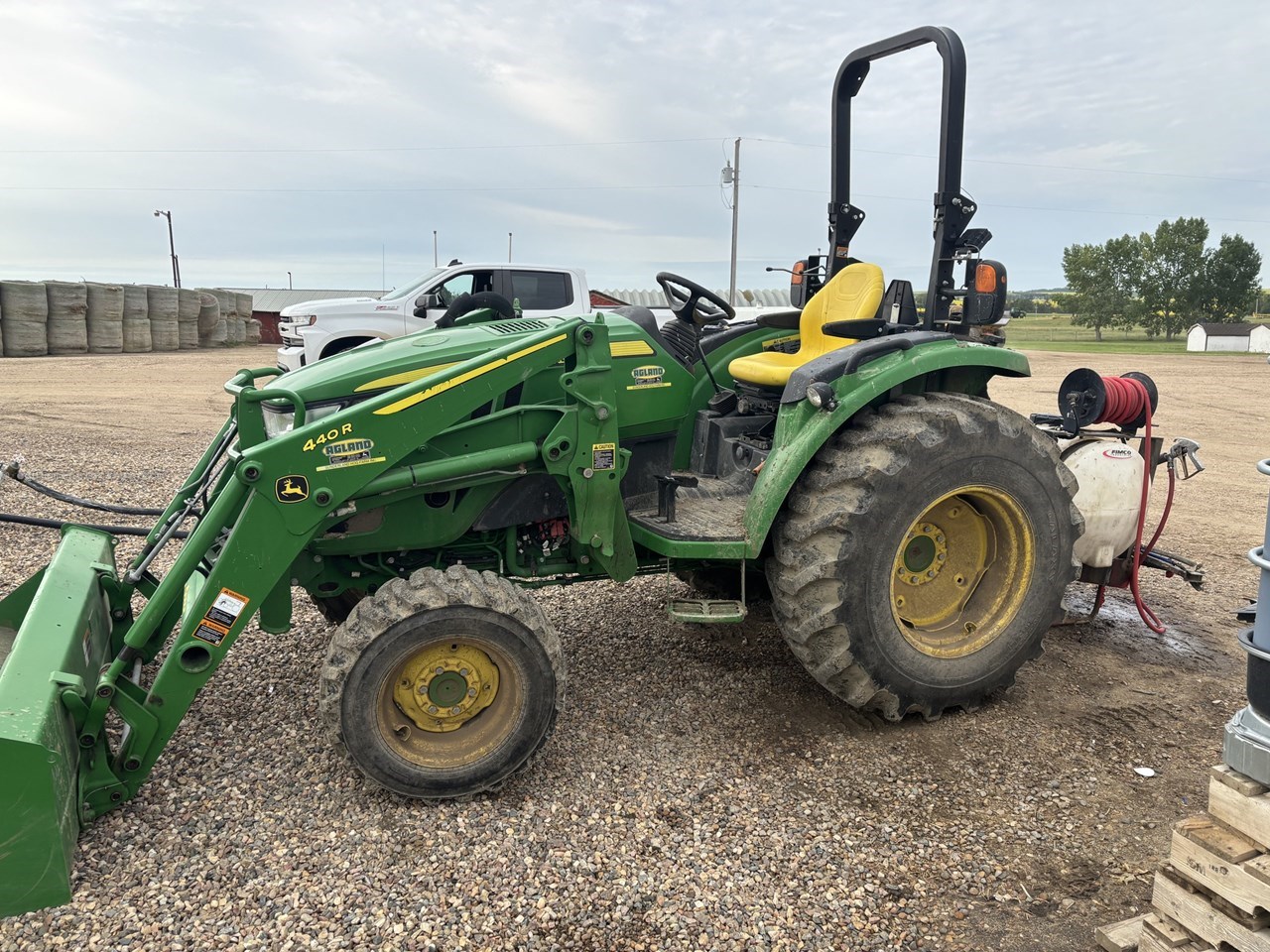2022 John Deere 4066R Image 3