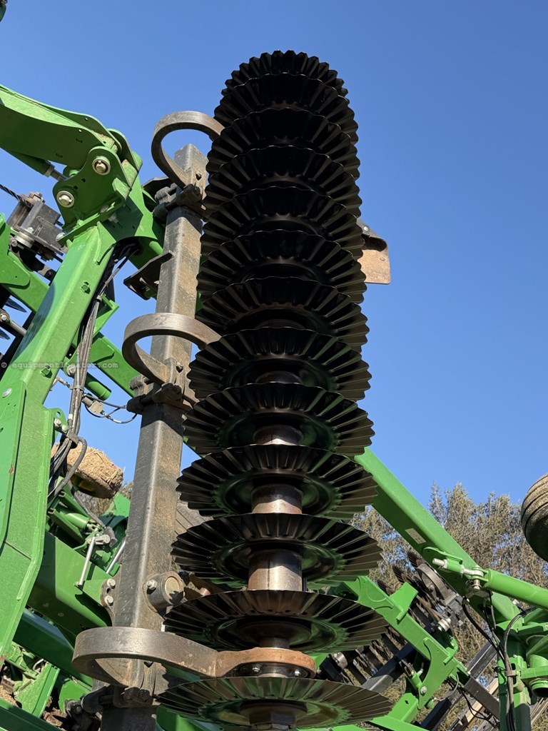 2021 John Deere 2660VT Image 4