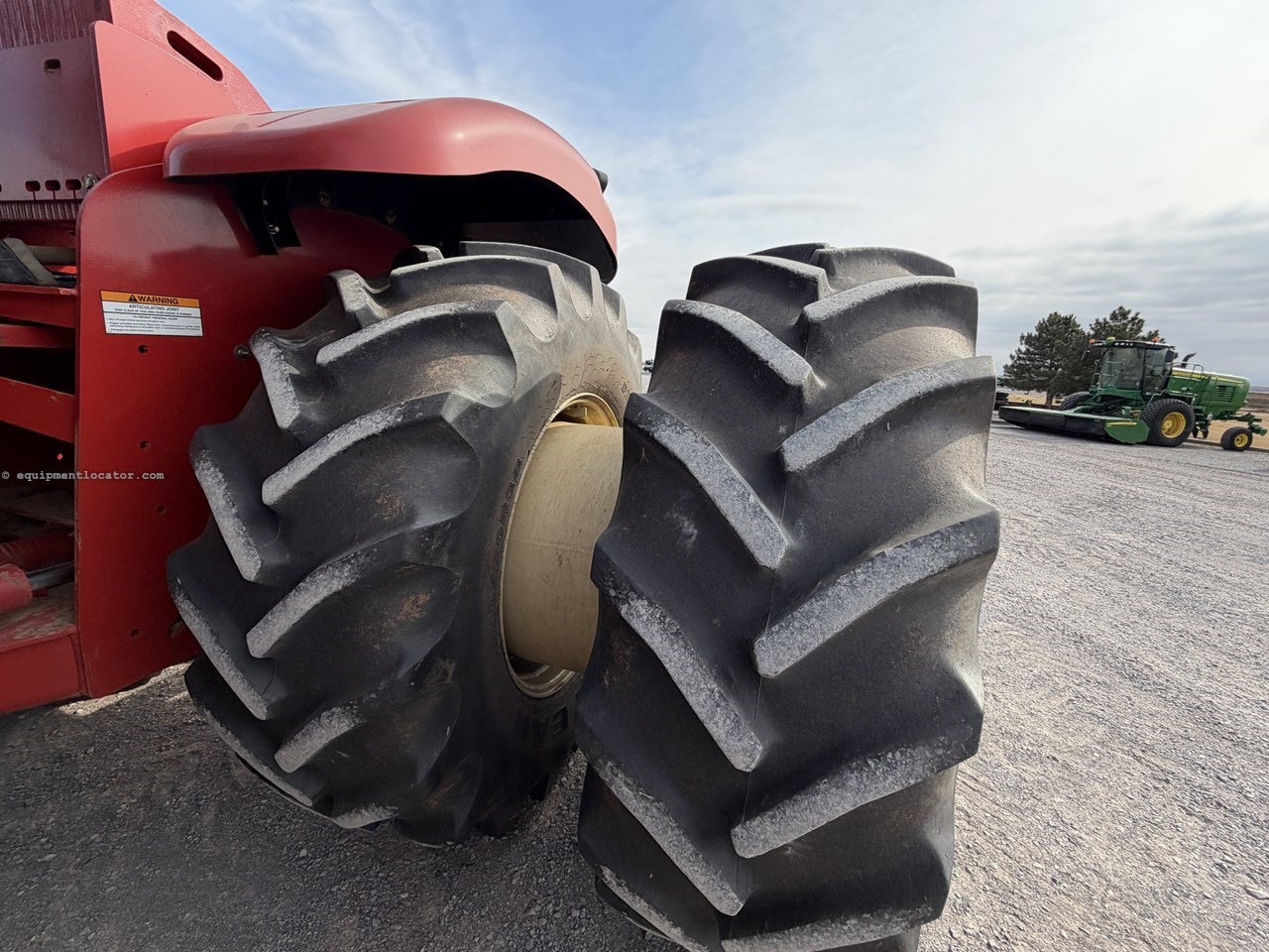 2013 Versatile 400 Image 13