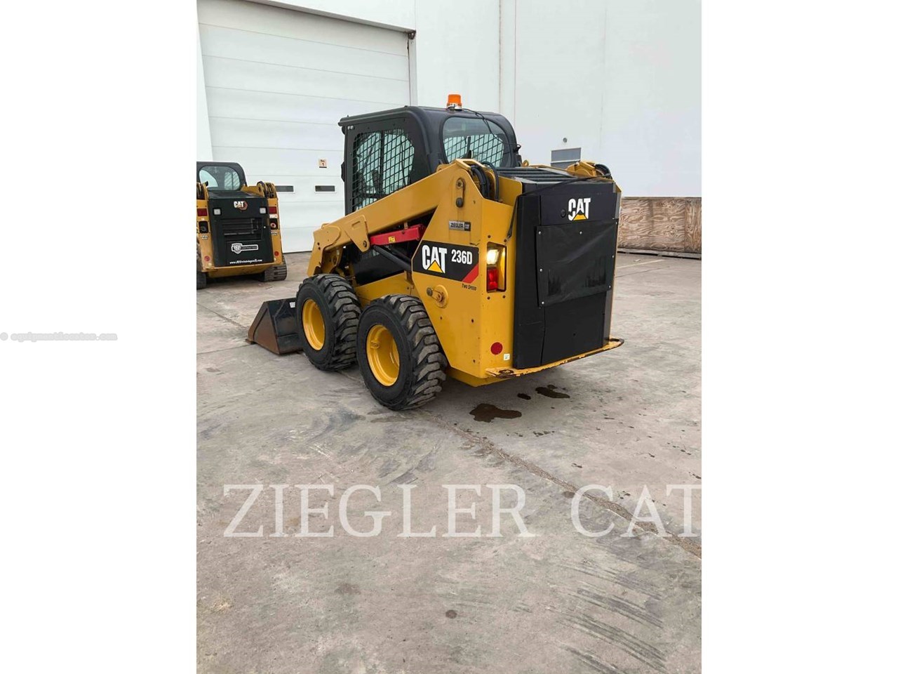 2019 Caterpillar 236D Image 4