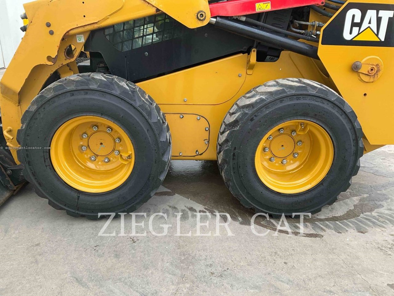 2019 Caterpillar 236D Image 11