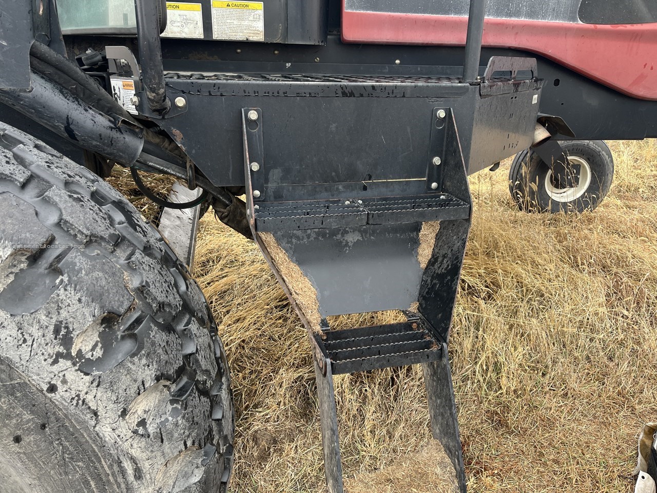 2010 MacDon M200 Image 23