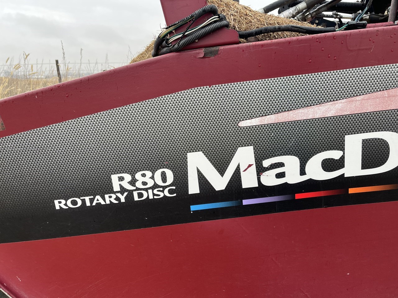 2010 MacDon M200 Image 30