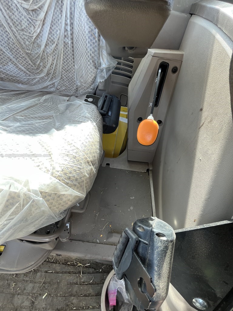 2024 John Deere 6175M Image 10