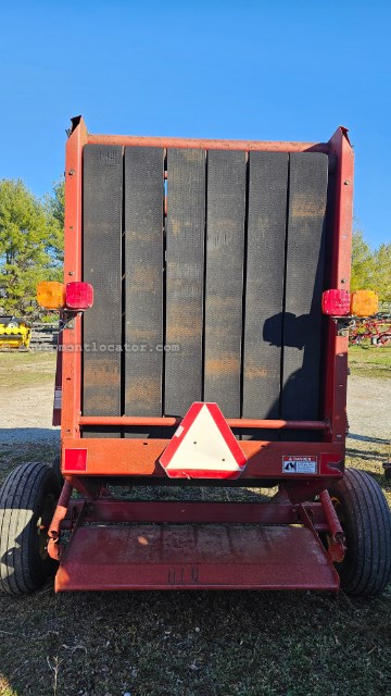 1997 New Holland 644 Image 7