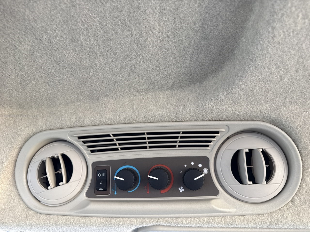 2023 John Deere 6120E Image 16