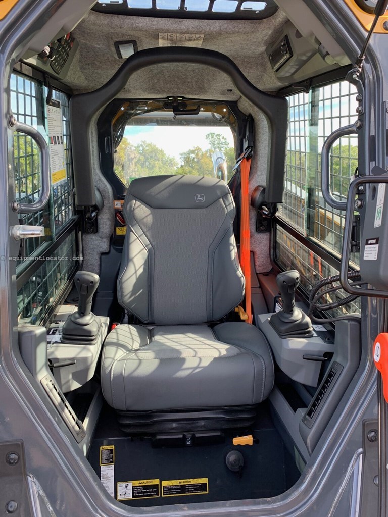 2026 John Deere 333 P Image 2