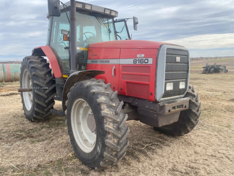 1998 Massey Ferguson 8160 Image 4