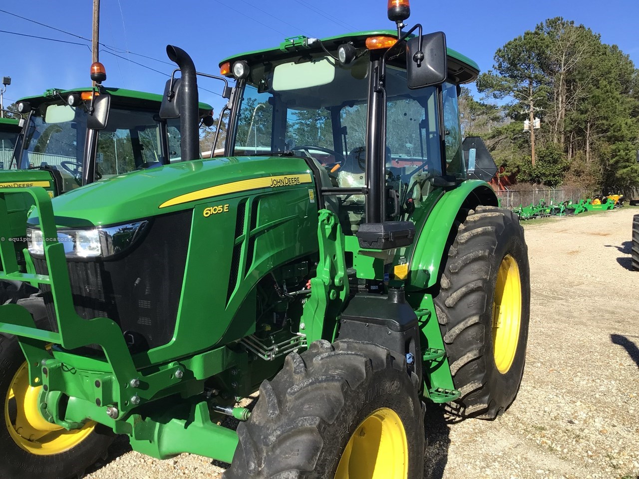 2025 John Deere 6105E Image 4