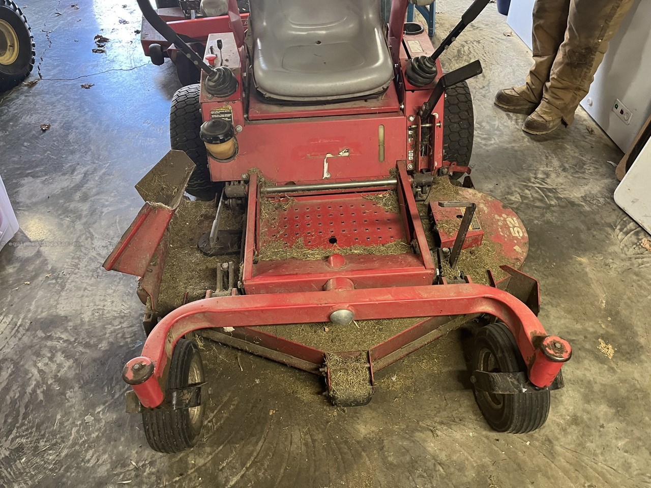 2004 Country Clipper SR355 Image 5