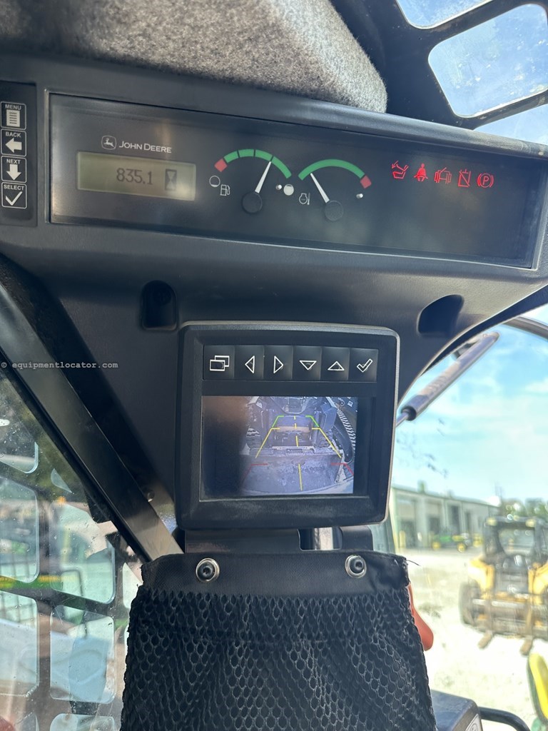 2023 John Deere 325G Image 10