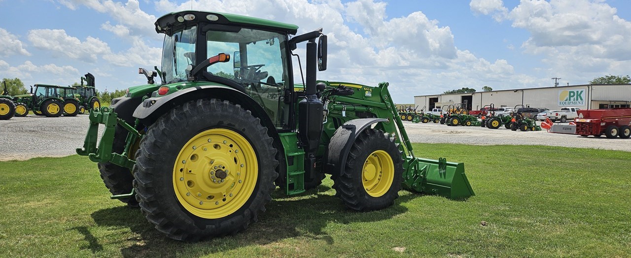 2015 John Deere 6155R Image 10