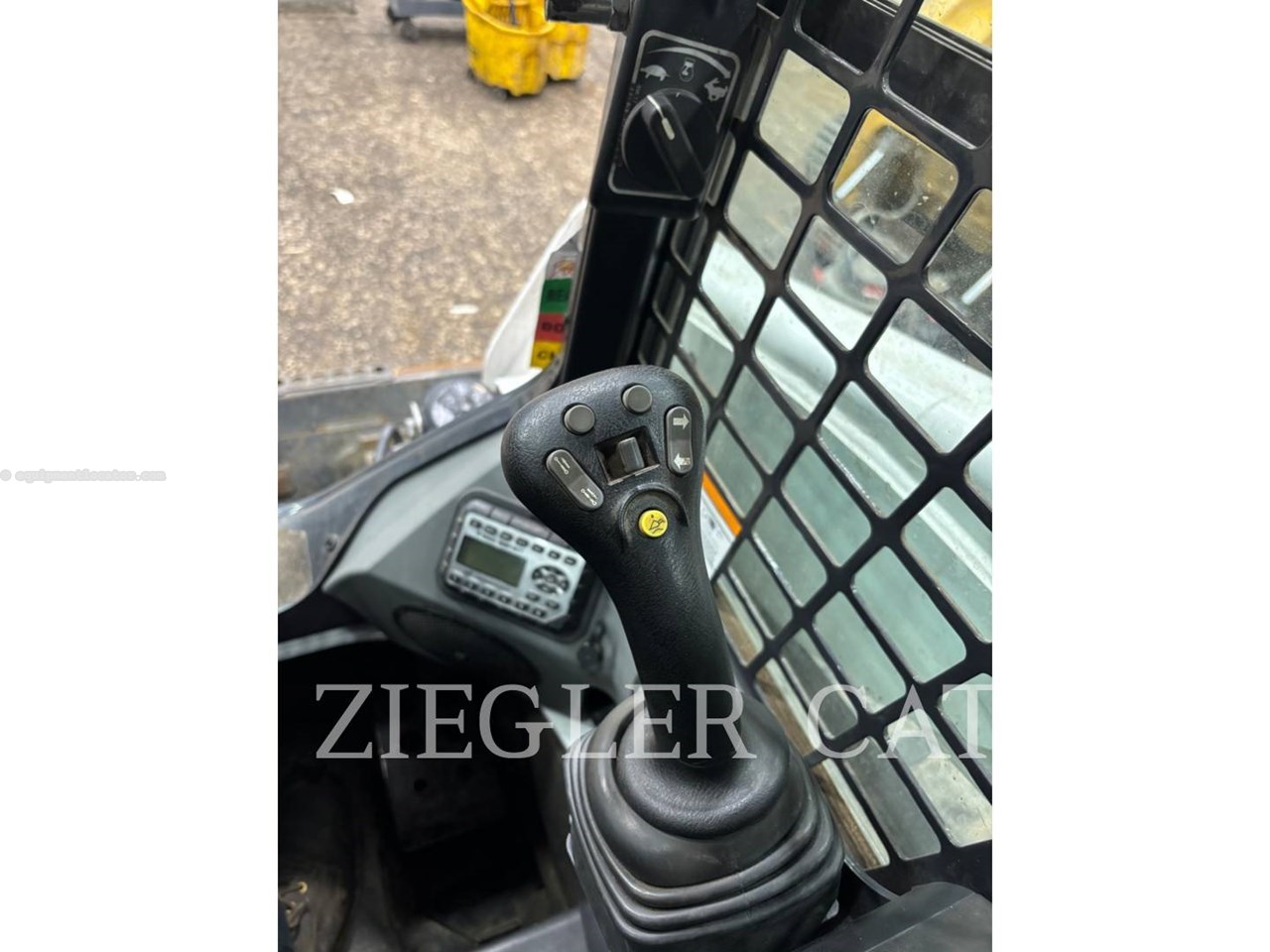 2019 Bobcat T870 Image 10