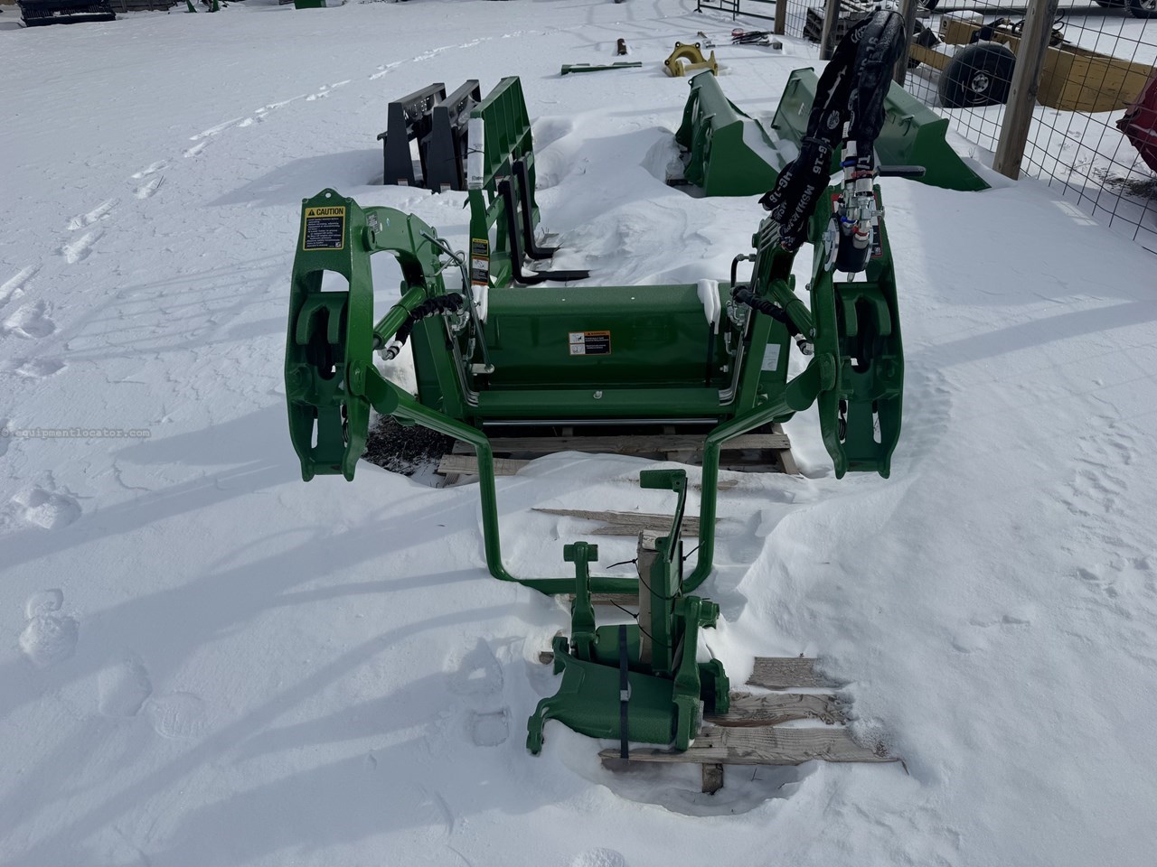 2025 John Deere 120R Image 4