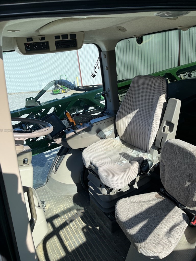 2014 John Deere R4030 Image 7