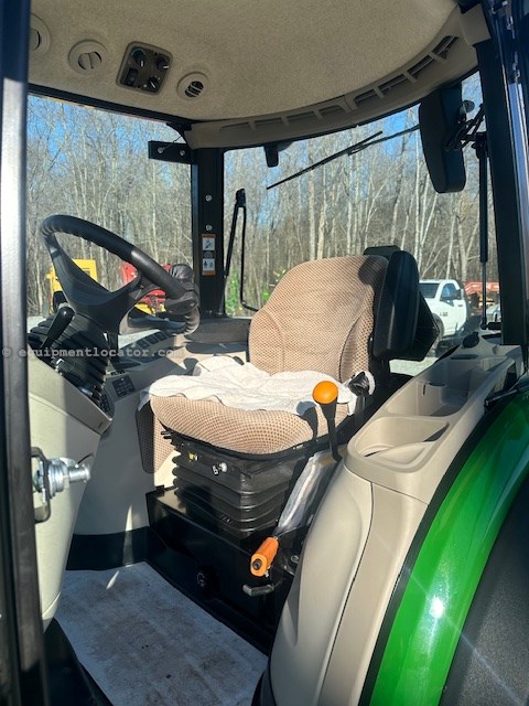2023 John Deere 4066r Image 9