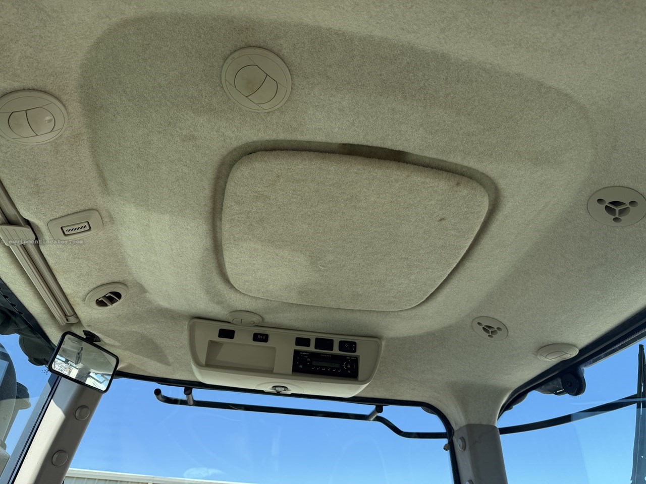 2014 John Deere 9460R Image 35